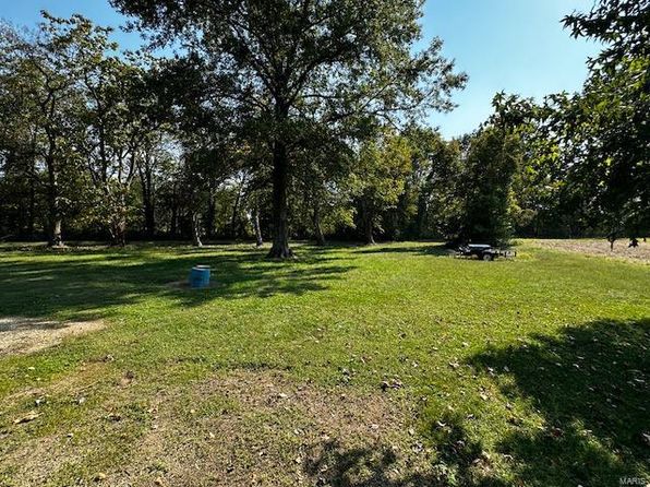 699 State Highway V, Sturdivant, MO 63782