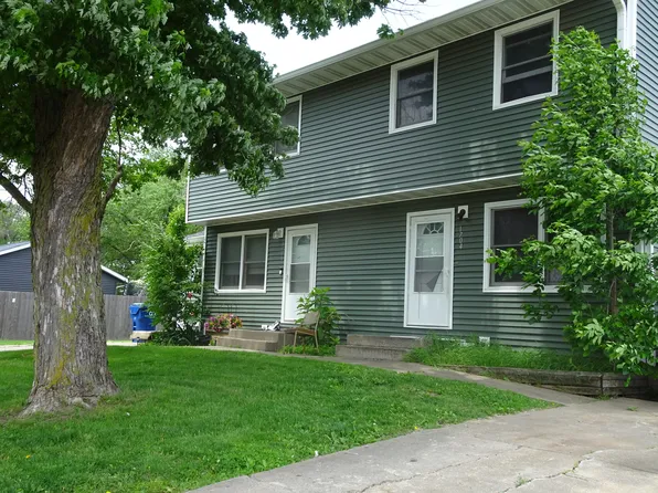 1704 W 55th St, Davenport, IA 52806