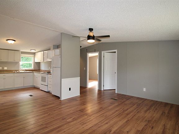 3rd image of 5409 Bowling Green Rd