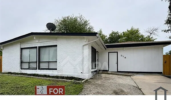 518 Jamaica Dr