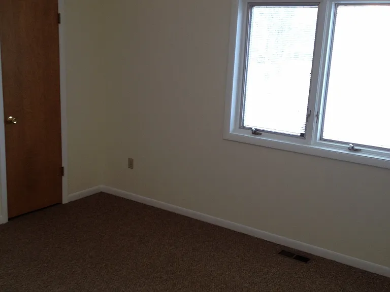 3 Yardley Grn #3 — Photo 10