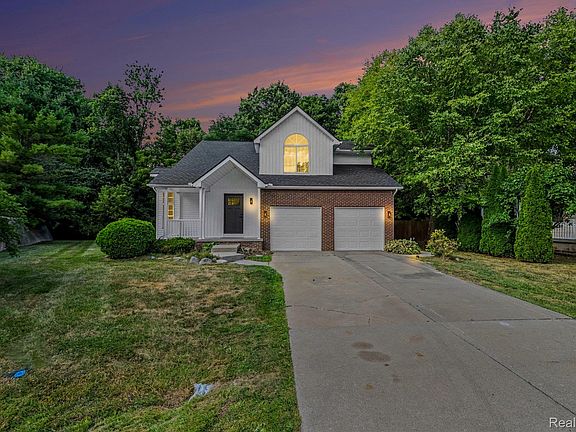 4th image of 4429 Meadowlane Ct