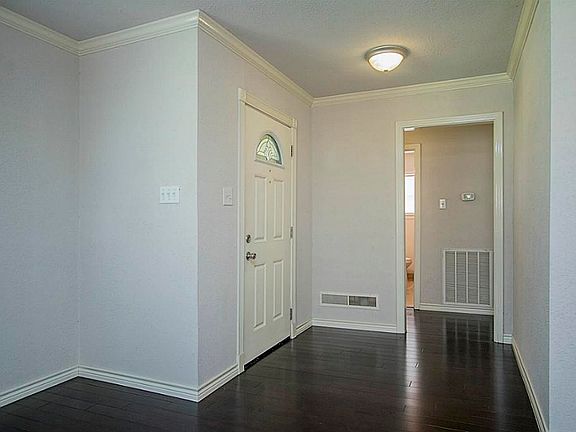 4th image of 1643 Althea Dr