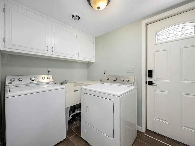4790 Belzair Dr — Photo 14