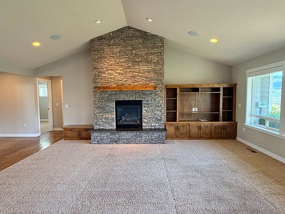 4th image of 2778 SE Falcon View Dr