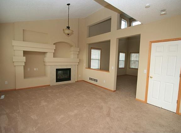 3rd image of 8560 Allegheny Cir
