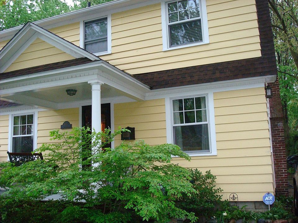 1st image of 918 Edgewood Dr