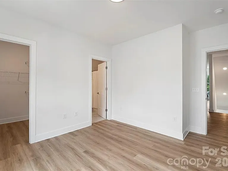 5007 Nimes Rd — Photo 11
