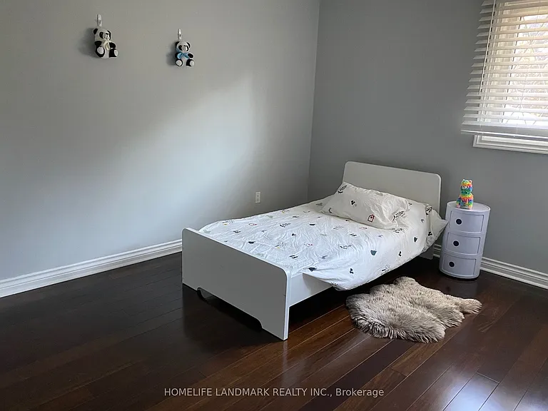 210 Valleyview Ct — Photo 9