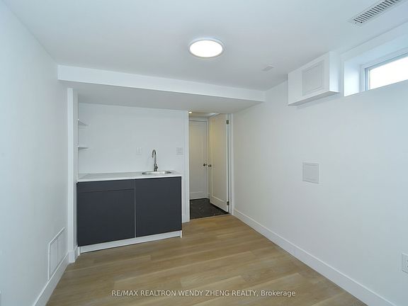 5th image of 42 Rideout St #Basement