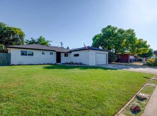 627 W Dennis Dr, Clovis, CA 93612