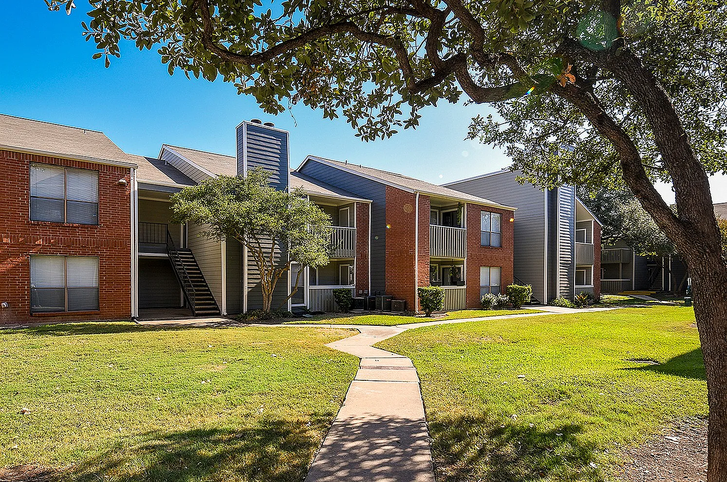 Woodchase Apartments — Photo 2