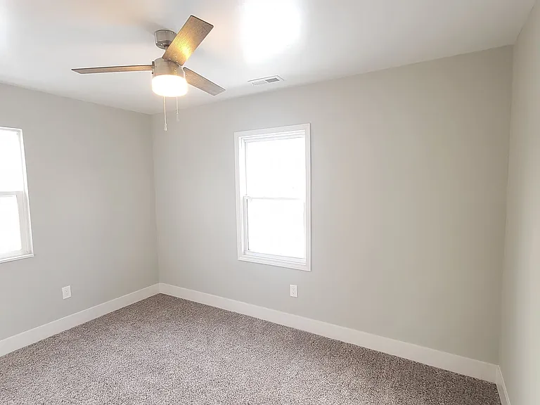 956 Olympia Dr — Photo 59