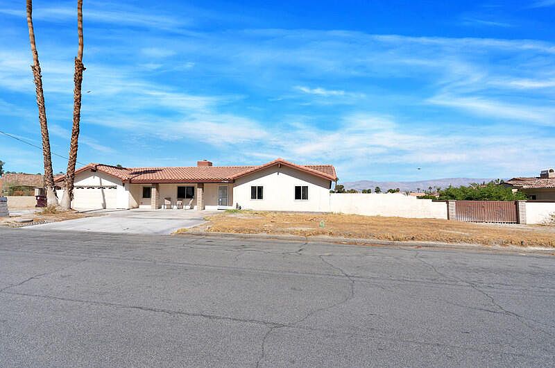 1st image of 77660 Delaware Pl