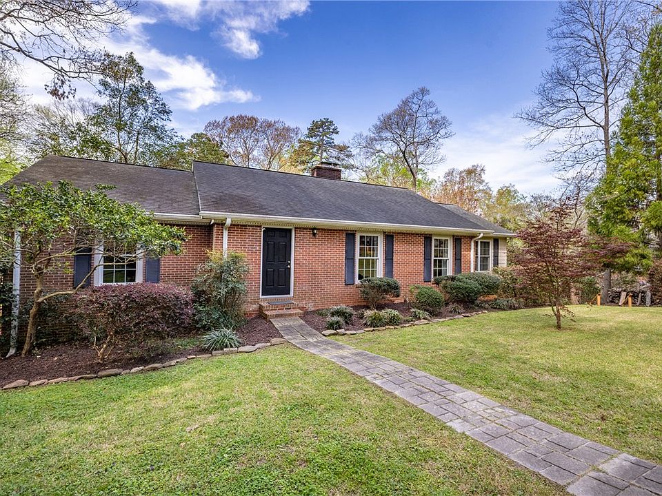 1st image of 102 Cherokee Rd