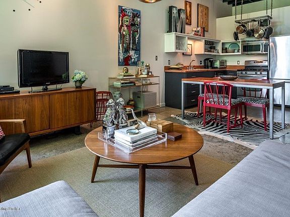 1110 Baxter Ave 3-37