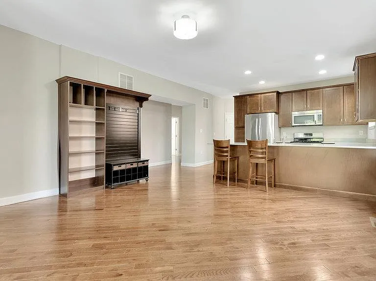 3908 McDonald Ave #1F — Photo 12