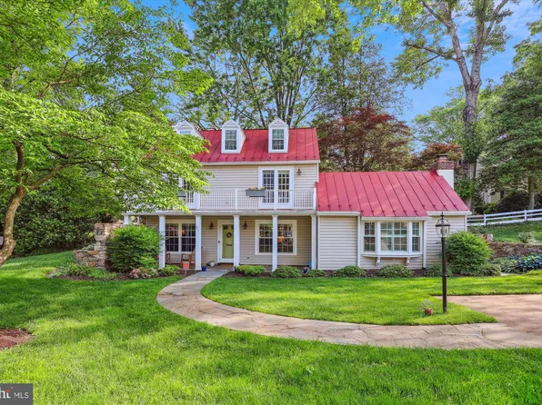 311 Wrens Way, Falls Church, VA 22046