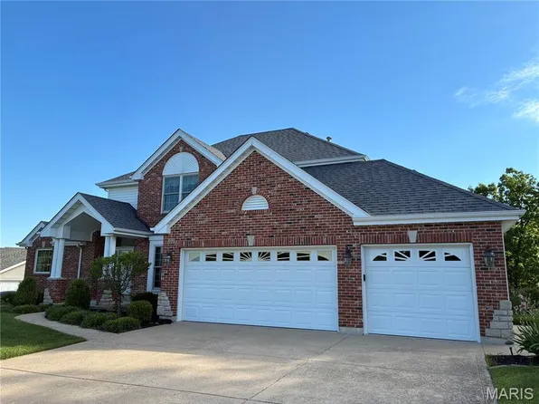 33 Bear Creek Dr, Wentzville, MO 63385