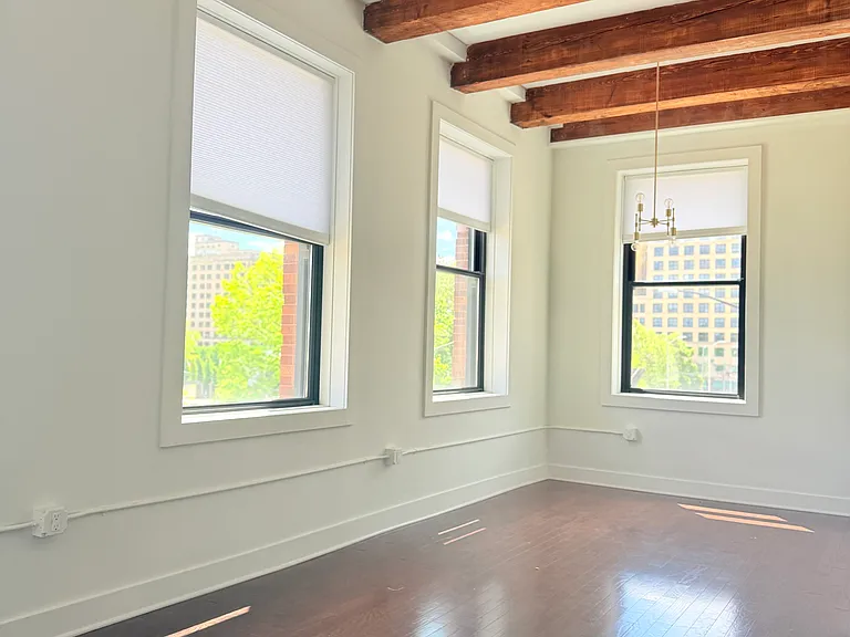 50 S Jefferson St #302 — Photo 14
