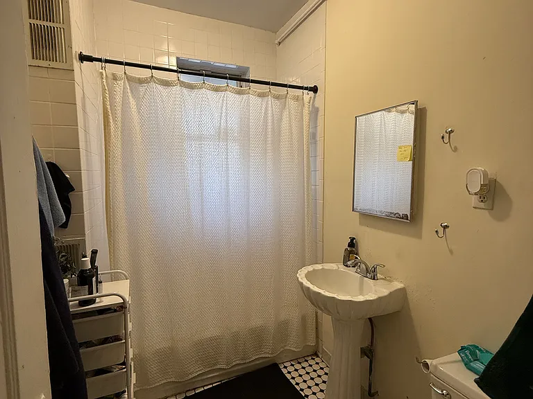 24 Peterborough St #18 — Photo 5