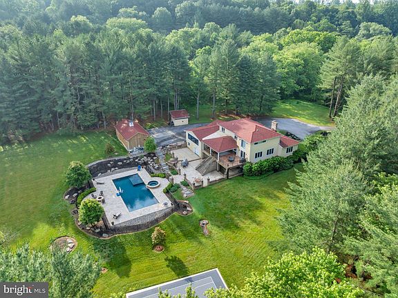 3rd image of 6029 Glen Arm Rd E