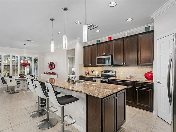 5th image of 8642 Veronawalk Cir