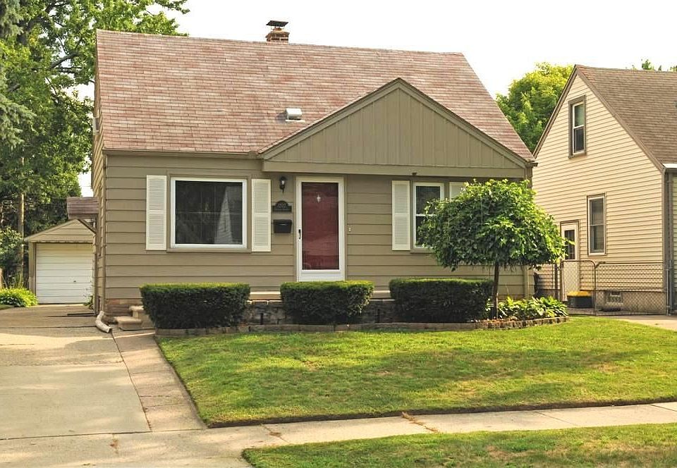 Awesome Royal Oak Bungalow