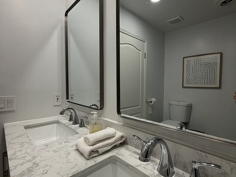 435 Arnaz Dr #200 — Photo 13