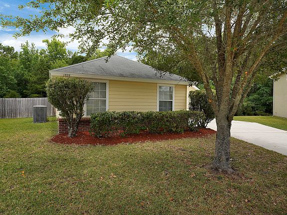 4th image of 1304 Summerbrook Dr