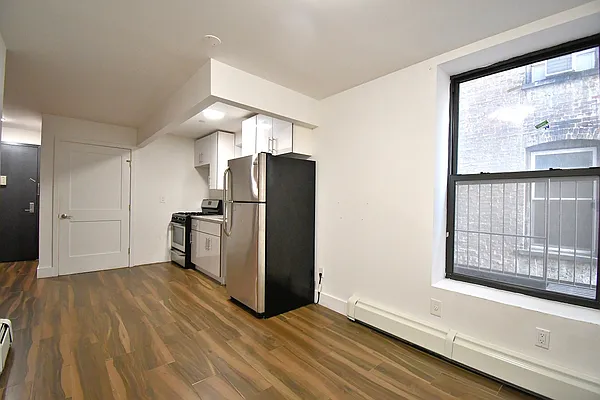 Rented by Voro, LLC | media 11