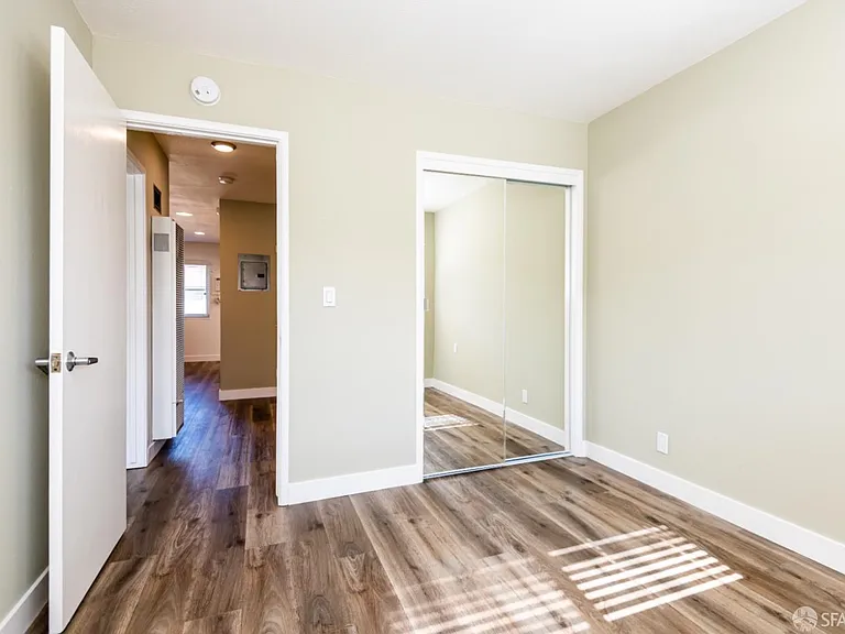 990 Helen Ave — Photo 7