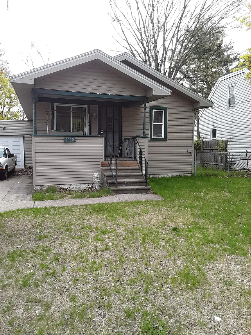 4518 Grand Haven Rd photo 1