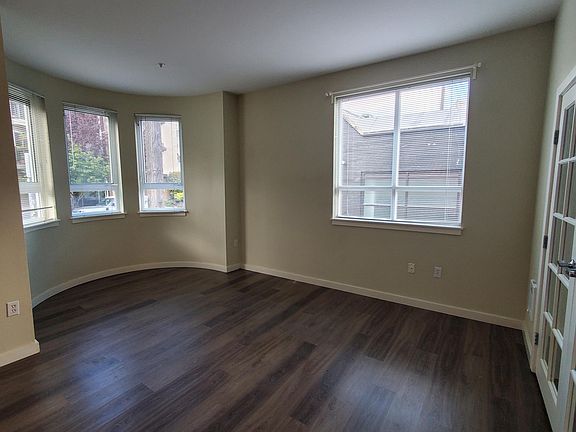 4th image of 812 5th Ave N APT 215