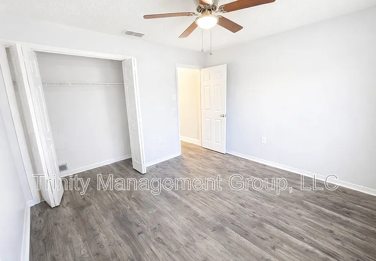 10449 Mayflower Rd — Photo 13