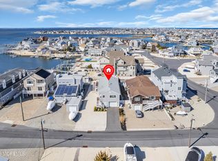 18 6th Ter, Seaside Heights, NJ 08751