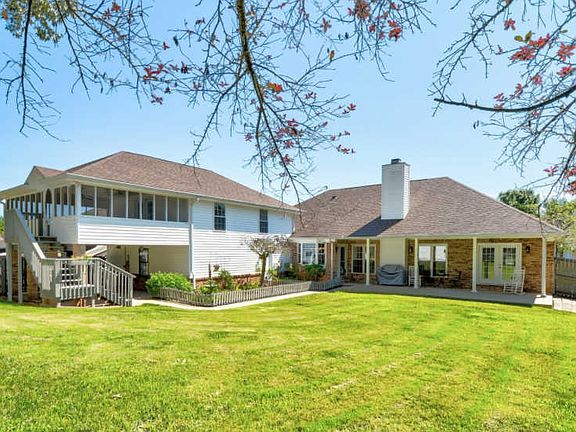 2nd image of 2827 Trelawny Dr
