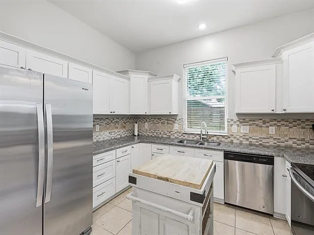 4261 Carlene — Photo 14