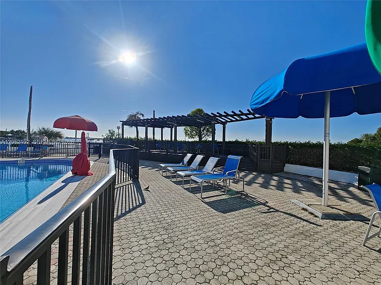 825 Brickell Bay Dr #350 — Photo 20