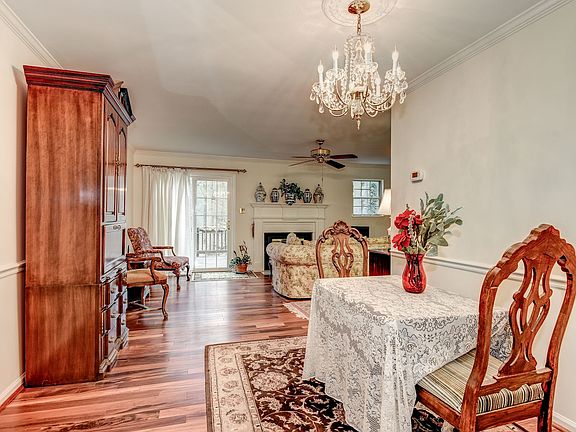 Dining room showing hardwood