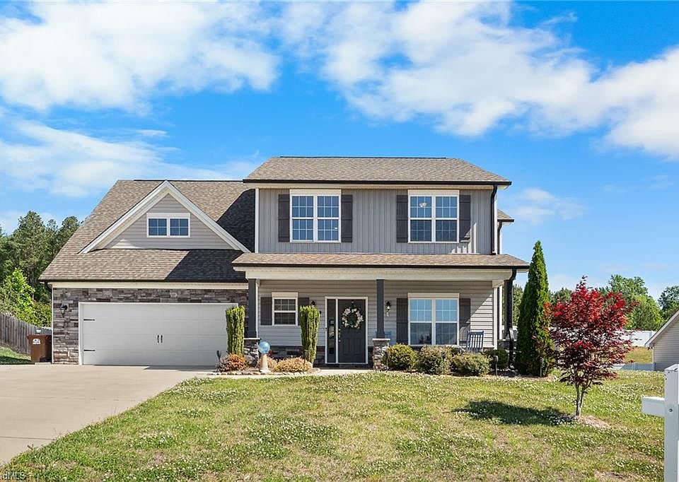 1st image of 204 Montreat Dr