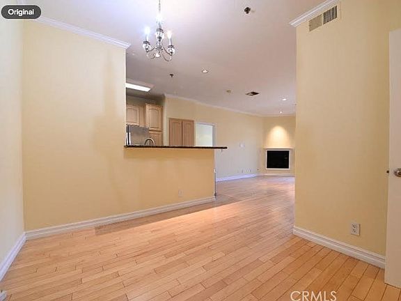 3rd image of 300 N El Molino Ave Unit 107