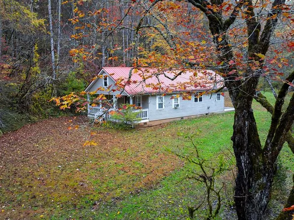 139 Iu Gap Road, Robbinsville, NC 28771
