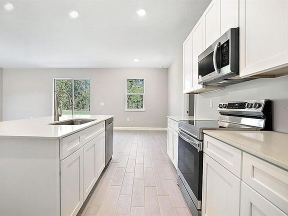 5th image of 1814 DIPLOMAT PARKWAY W