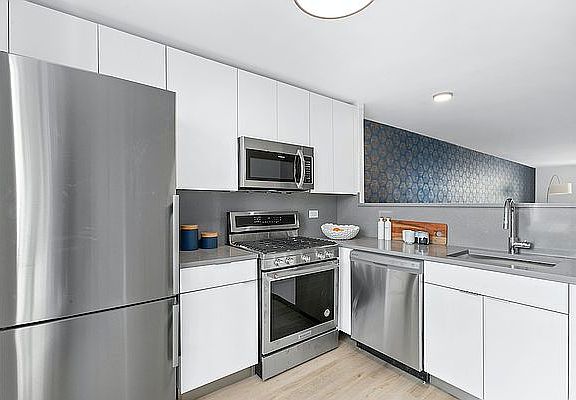 3rd image of 540 Main St APT 448