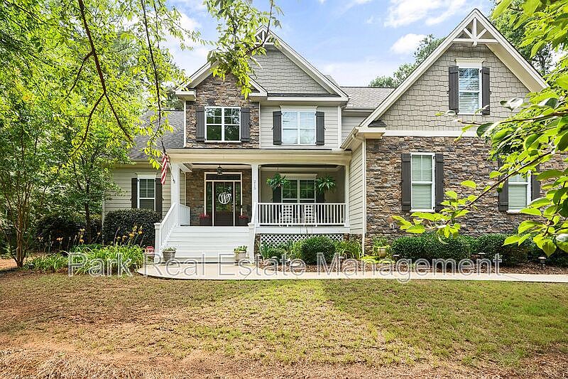 1st image of 215 Harrison Pond Dr