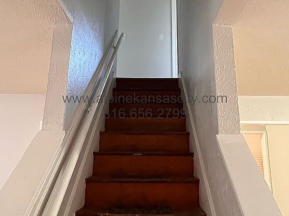 2nd image of 4715 E 44th St