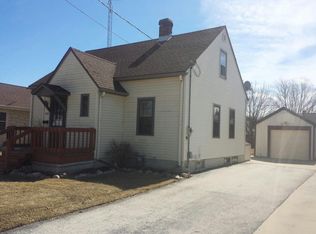 1849 Fairmont St, Manitowoc, WI 54220