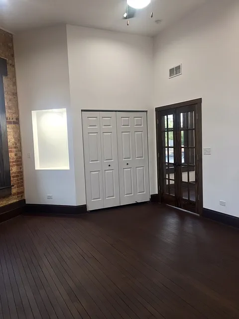 313 E. Commercial — Photo 2