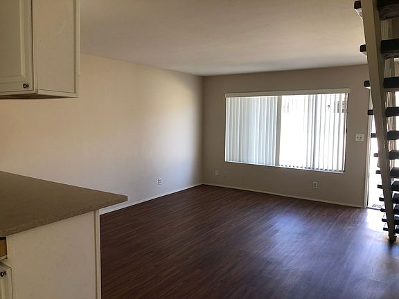 3rd image of 9622 Laurel St #96222